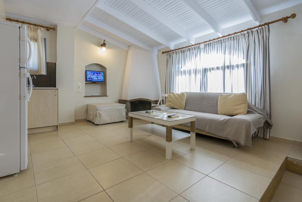 Louiza Apartments Pyrgi  Extérieur photo