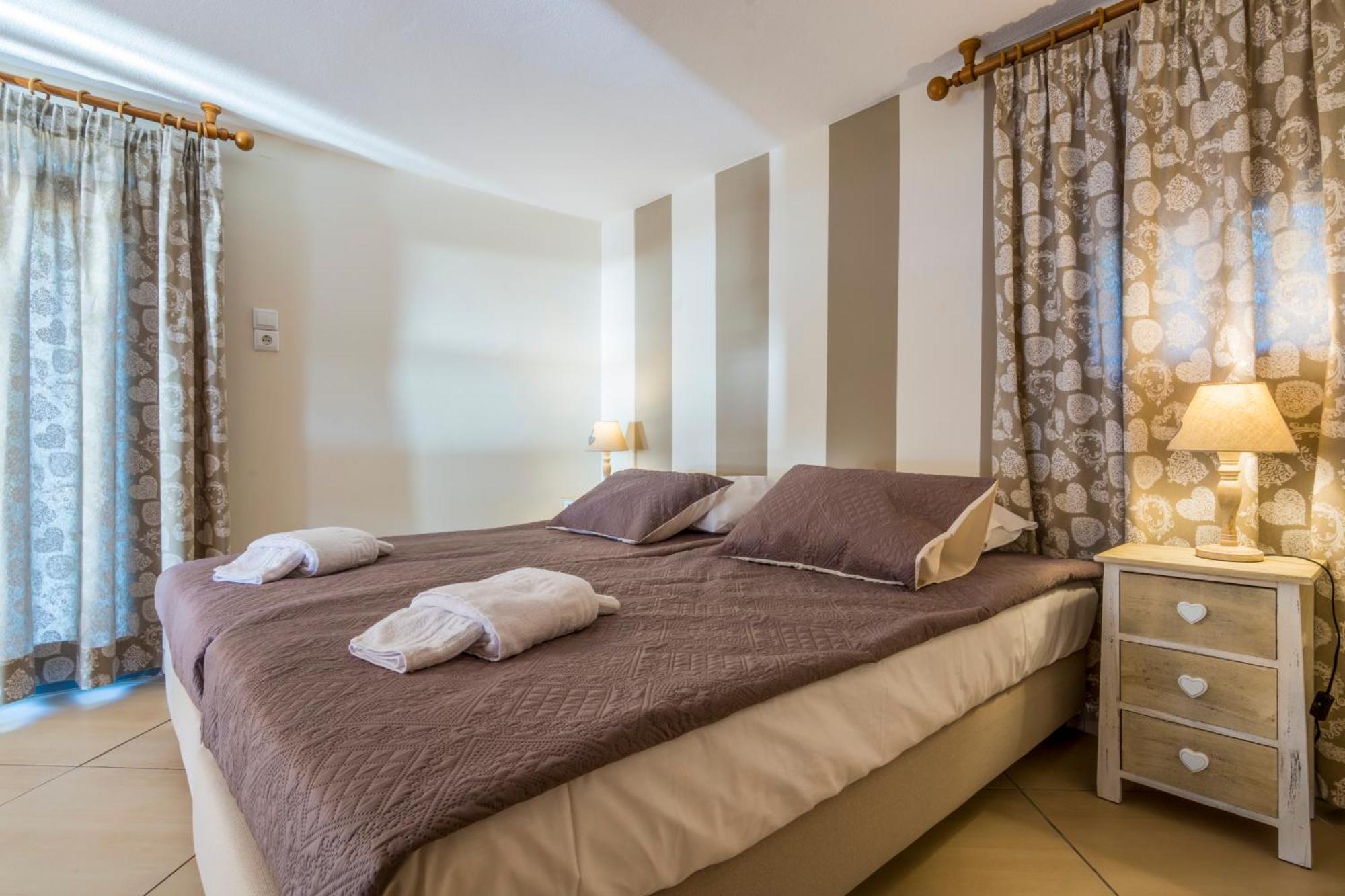 Louiza Apartments Pyrgi  Extérieur photo