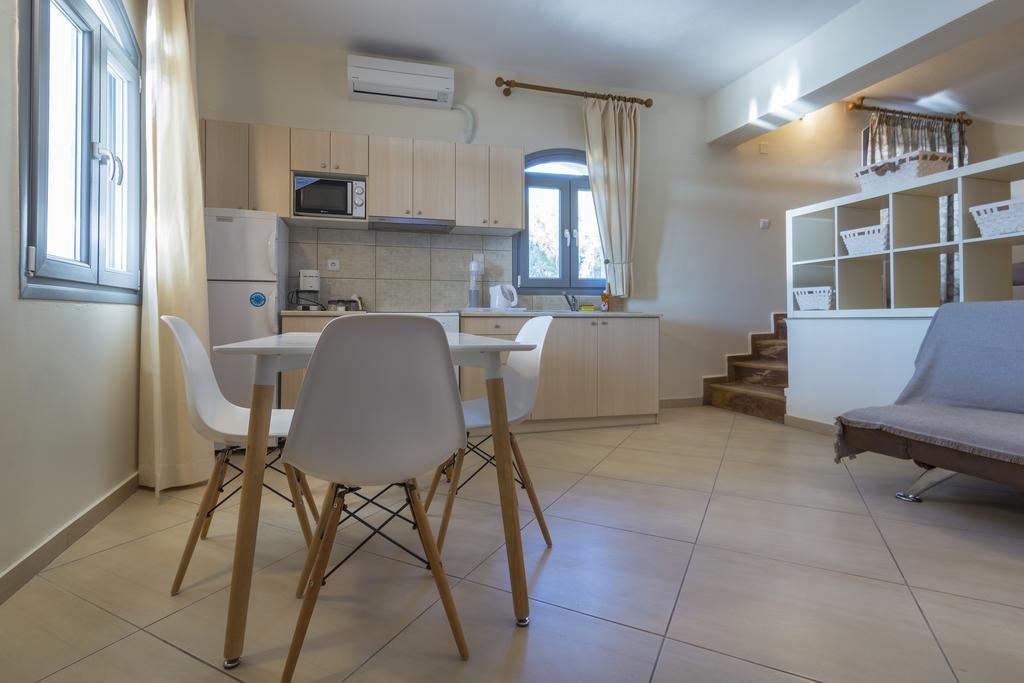 Louiza Apartments Pyrgi  Extérieur photo