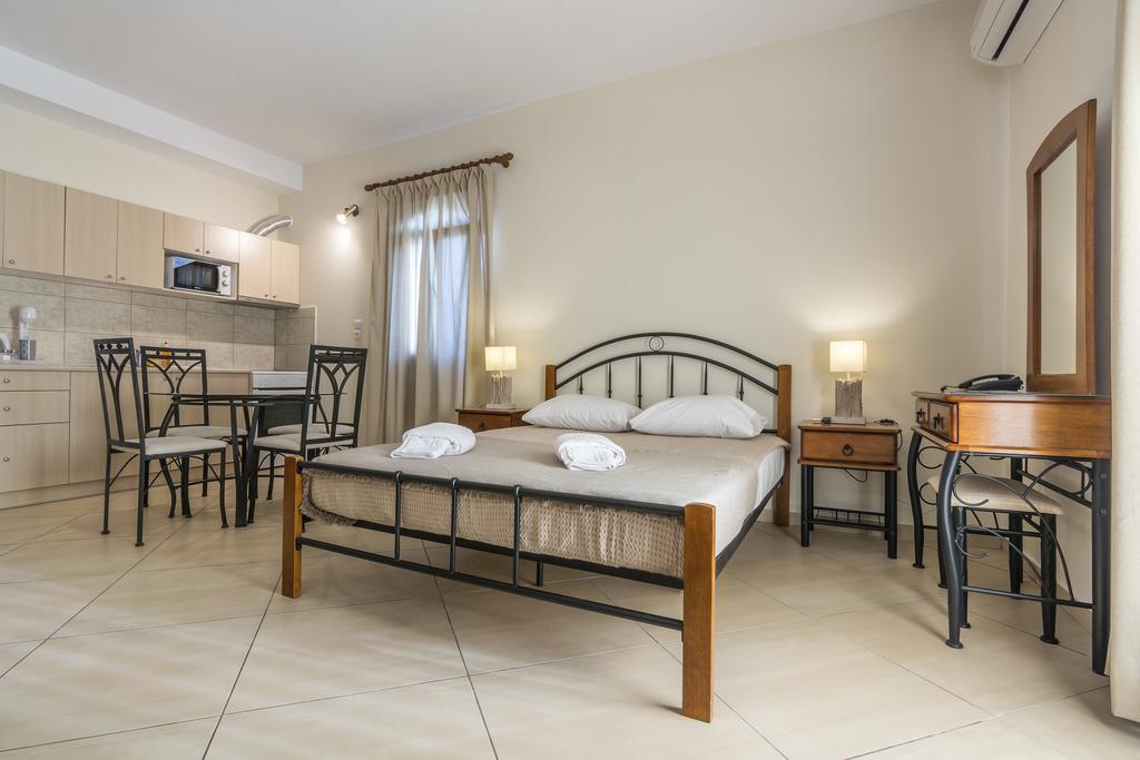 Louiza Apartments Pyrgi  Extérieur photo